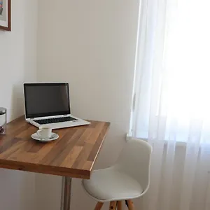 Apstay Station I Self Check-in I Free Parking Apartment